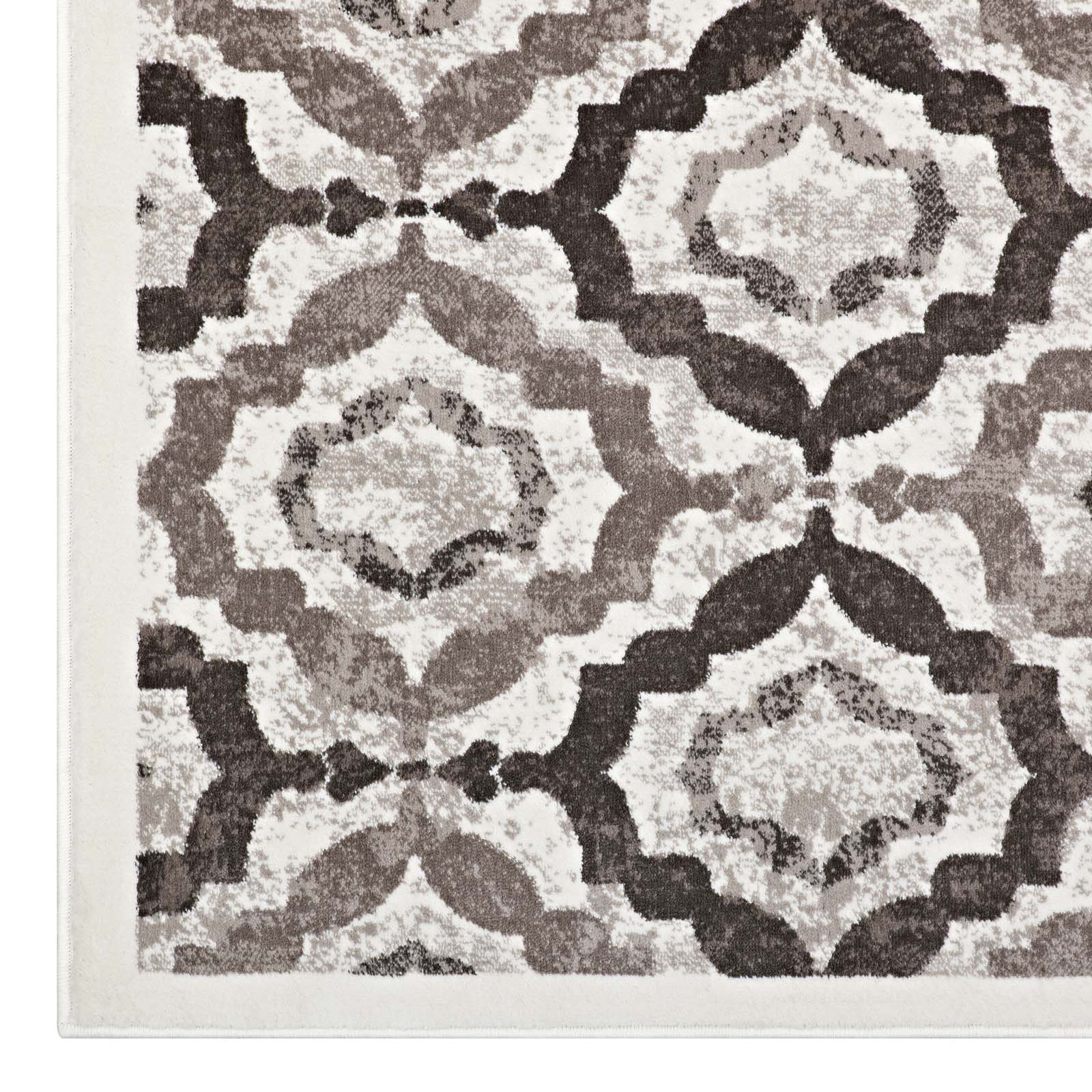 Brown Beige and Ivory / 5x8